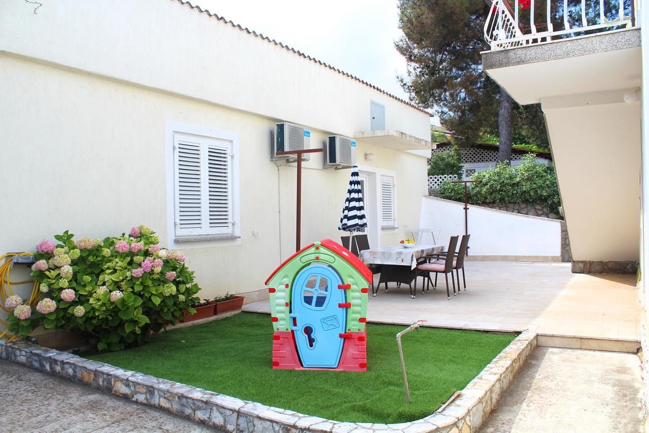 Apartment Maja Krk Town Extérieur photo